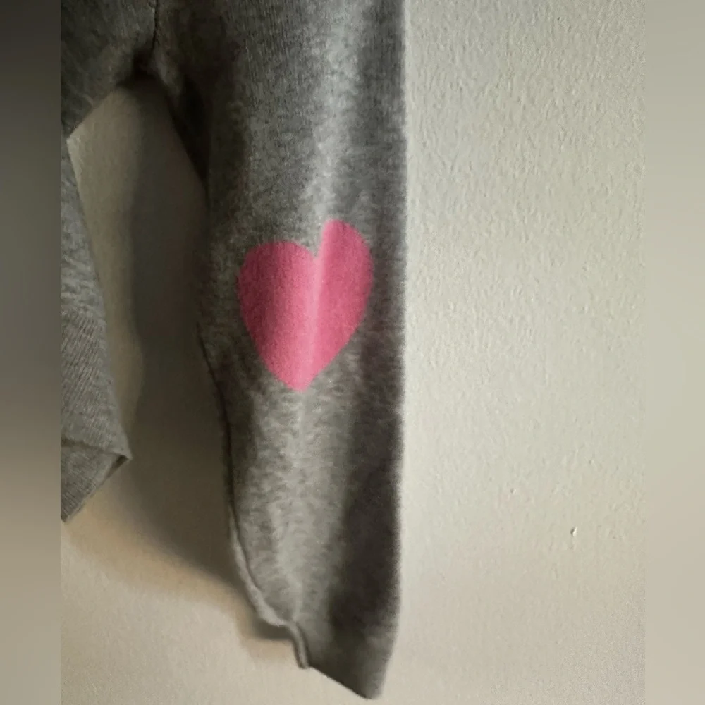 Marks & Spencer Disney’s Mickey & Minnie LOVE crewneck sweater size XS knit NWOT - Picture 5 of 10
